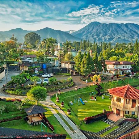 The Jayakarta Cisarua Hotel Puncak Exterior photo
