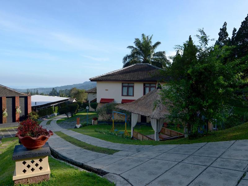 The Jayakarta Cisarua Hotel Puncak Exterior photo